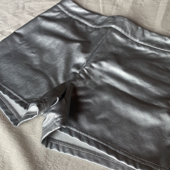 Silver shorts - Picture 2 of 3